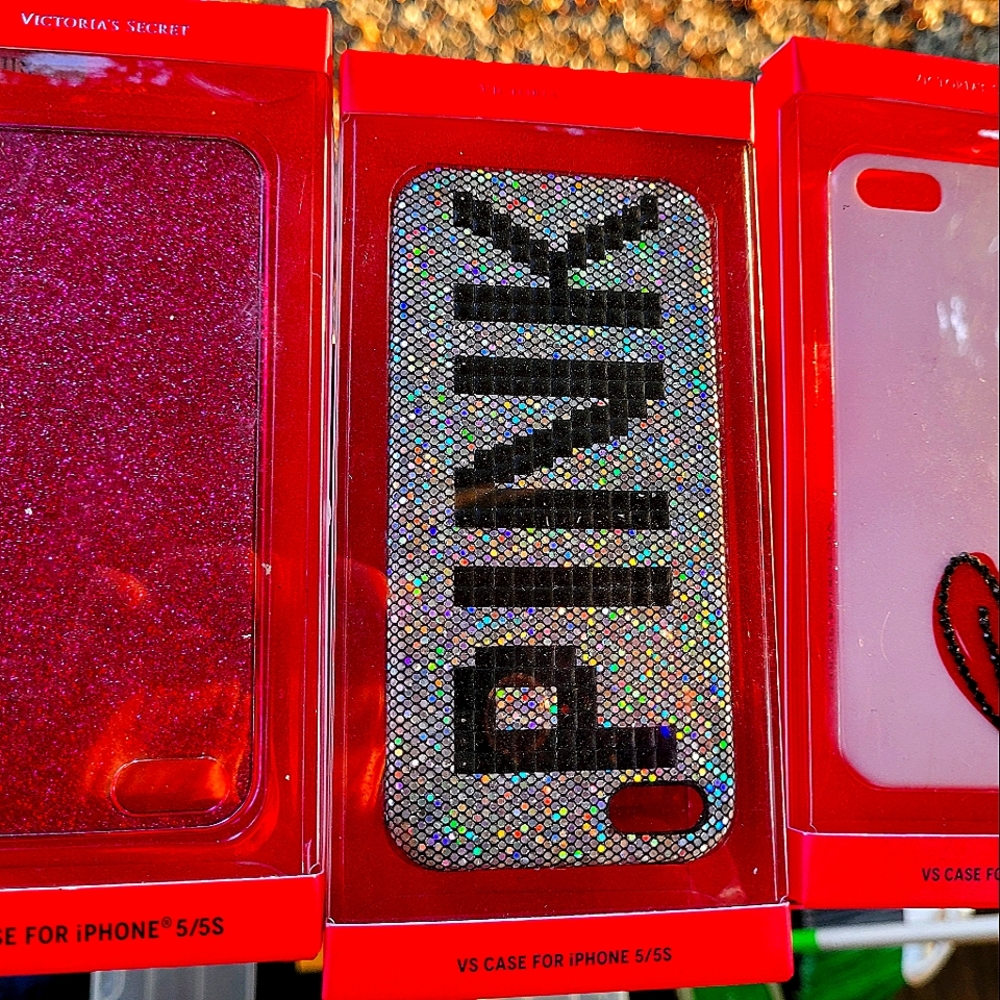 3 vs iPhone 5 cases